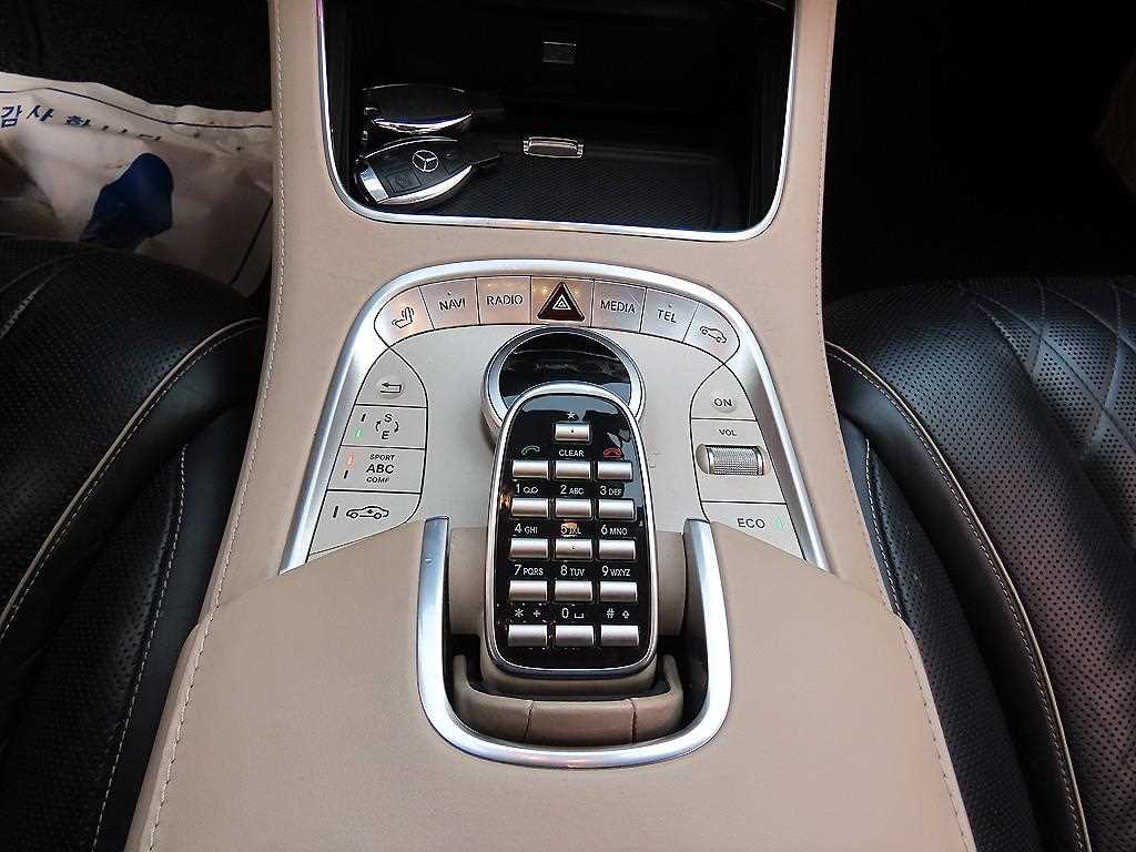 Mercedes-Benz S-Class — photo 12