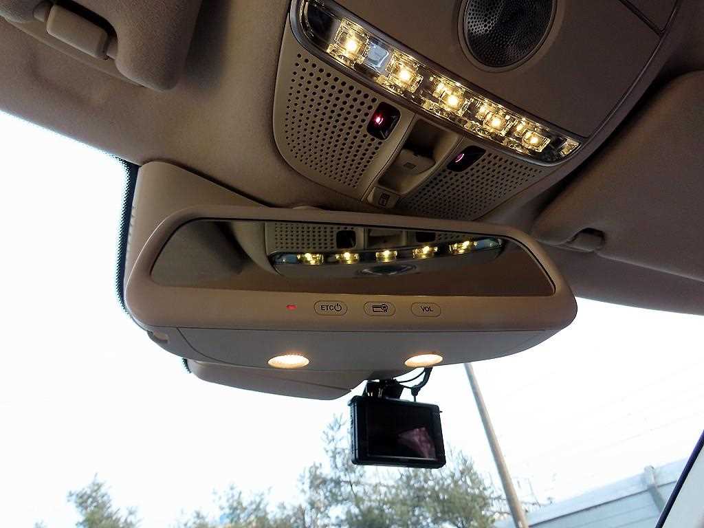 Mercedes-Benz S-Class — photo 14