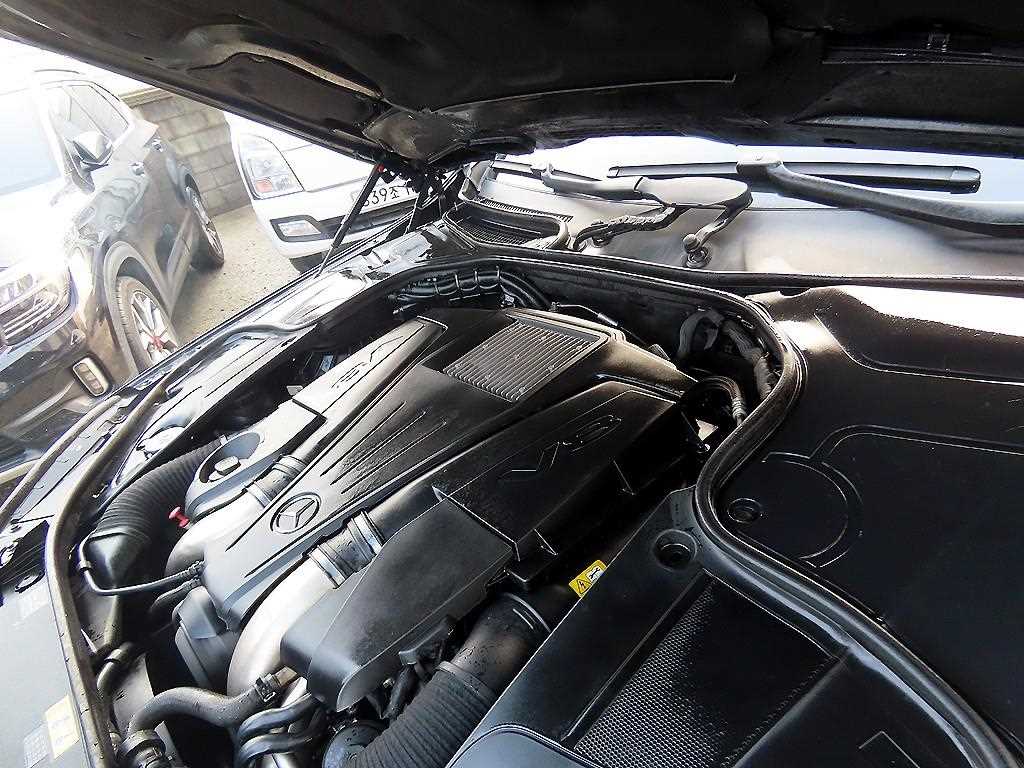 Mercedes-Benz S-Class — photo 19