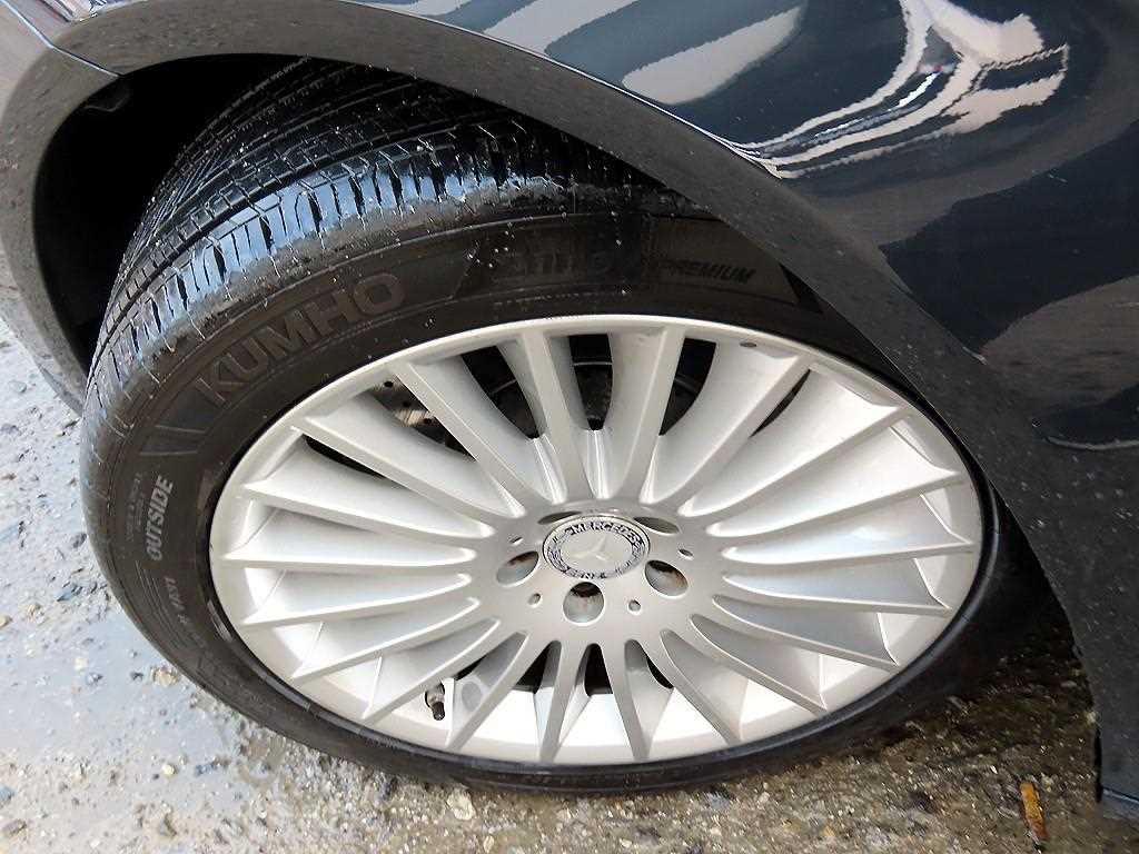 Mercedes-Benz S-Class — photo 20