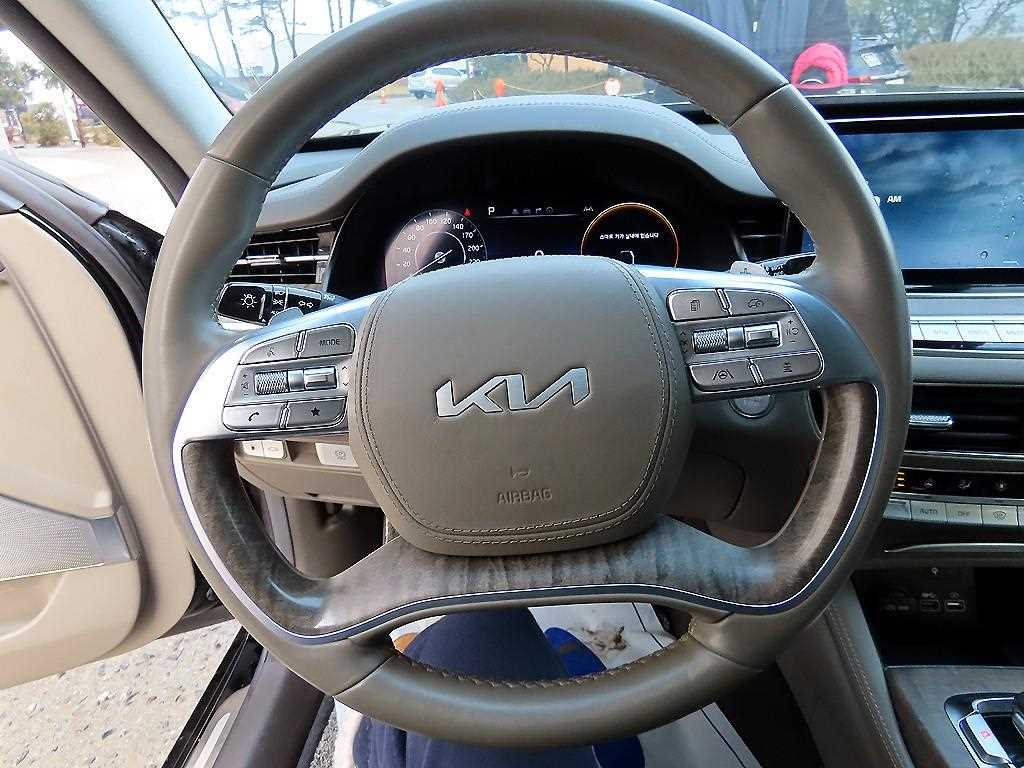 Kia K9 — photo 08