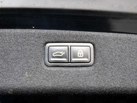 Kia K9 — photo 16