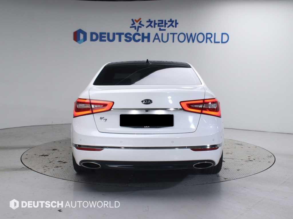 Kia K7 — photo 04