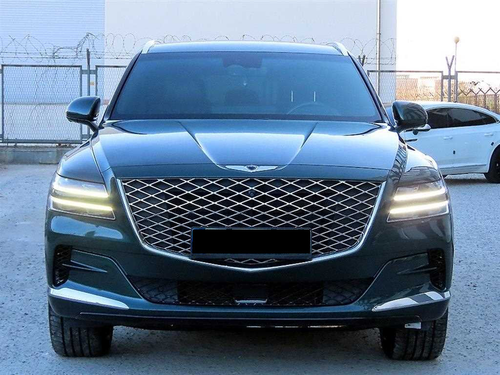 Genesis GV80 — photo 01