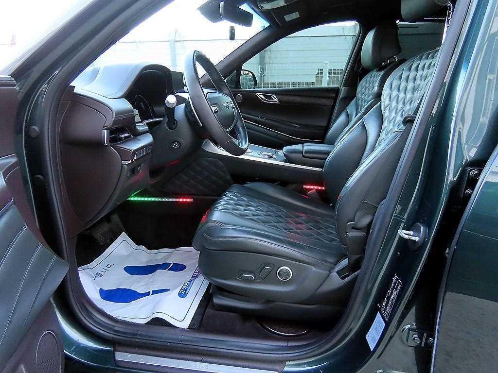 Genesis GV80 — photo 05