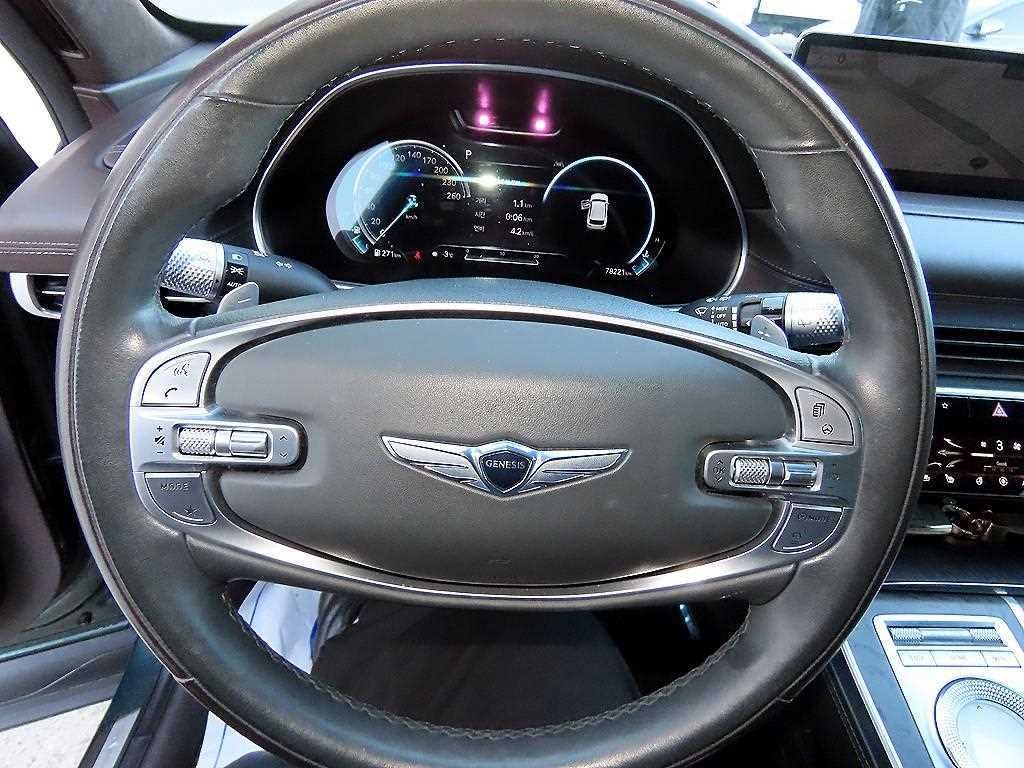 Genesis GV80 — photo 08