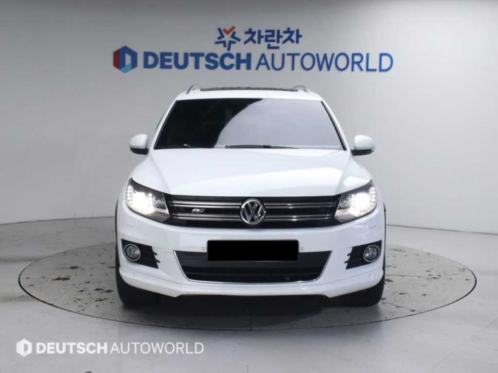 Volkswagen Tiguan — photo 03