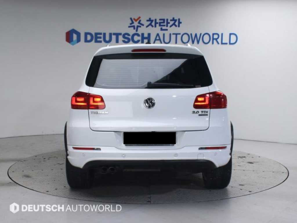 Volkswagen Tiguan — photo 04