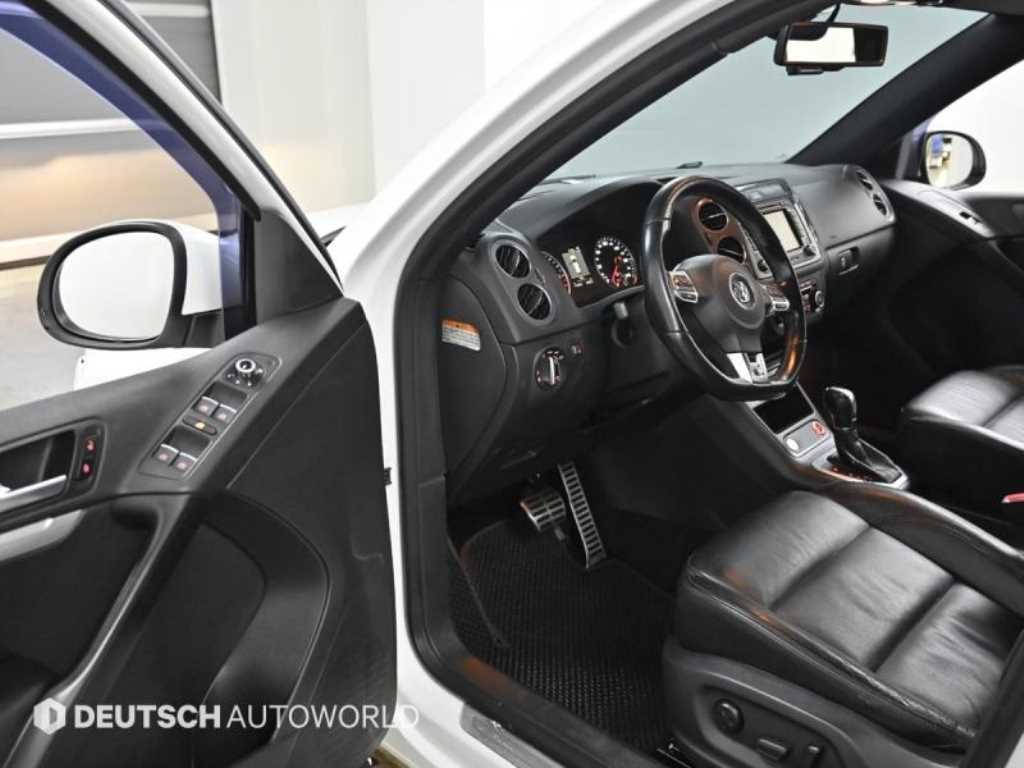 Volkswagen Tiguan — photo 11