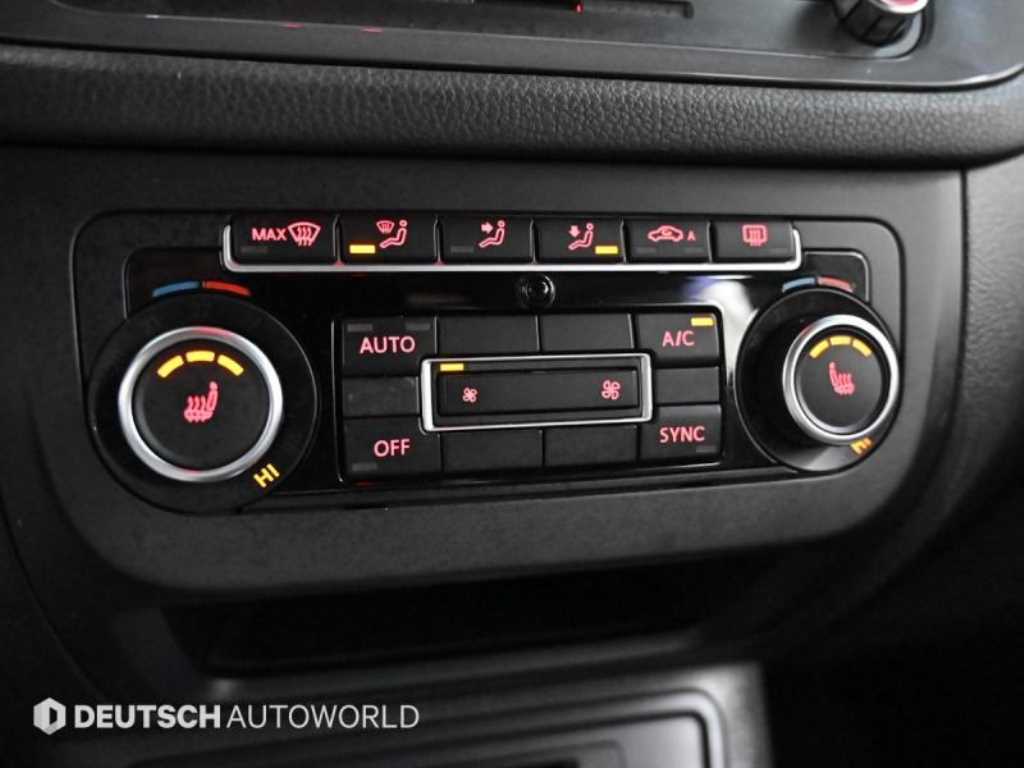 Volkswagen Tiguan — photo 17