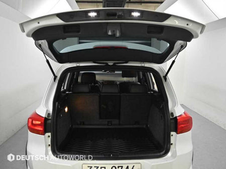 Volkswagen Tiguan — photo 20