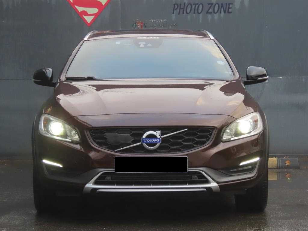 Volvo V60 — photo 02