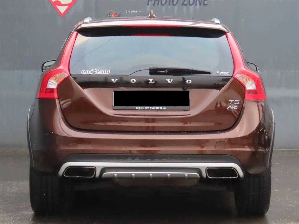 Volvo V60 — photo 04