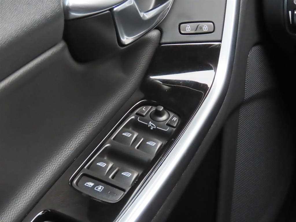 Volvo V60 — photo 10