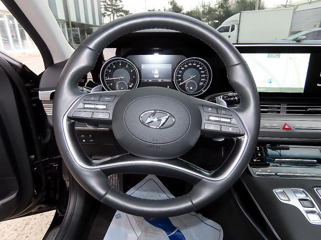 Hyundai Grandeur — photo 08