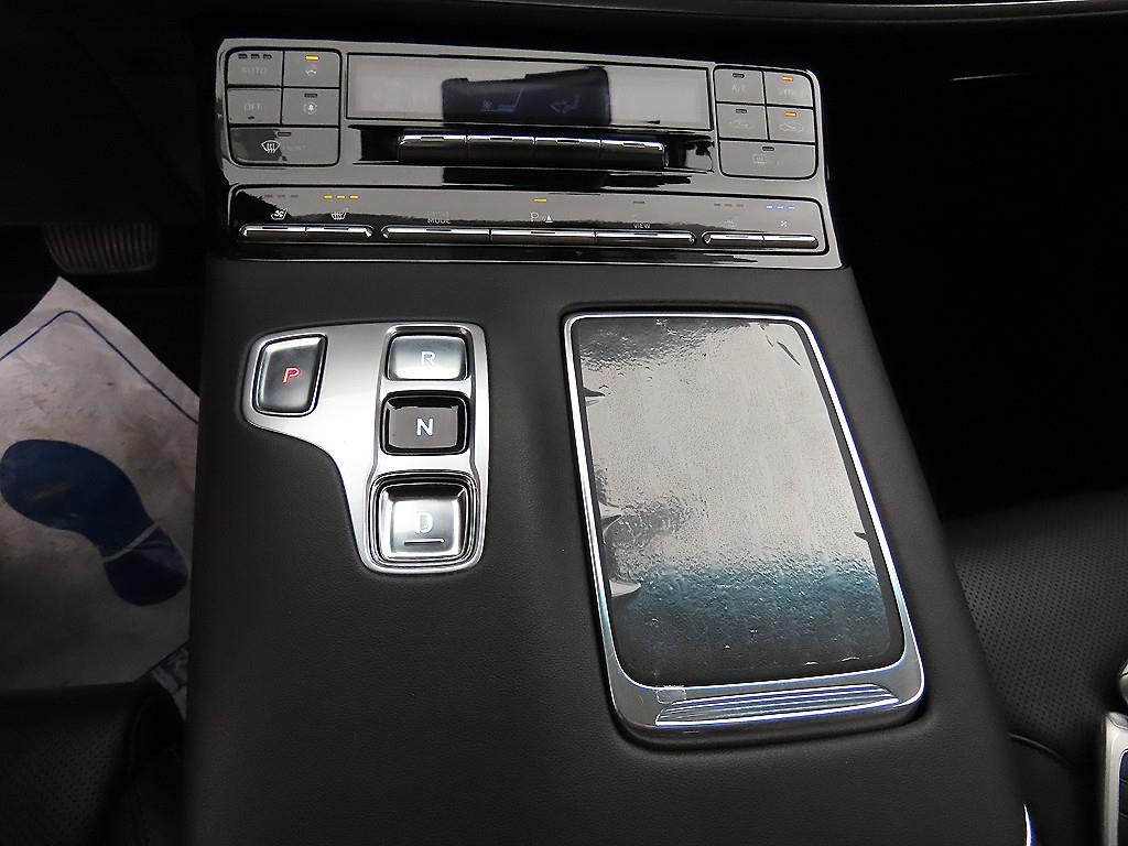 Hyundai Grandeur — photo 10