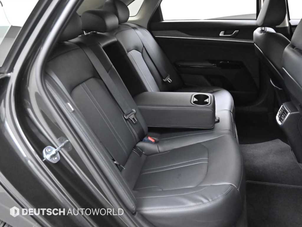 Kia K5 — photo 12