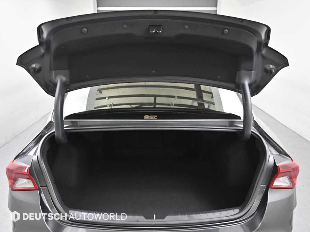 Kia K5 — photo 20