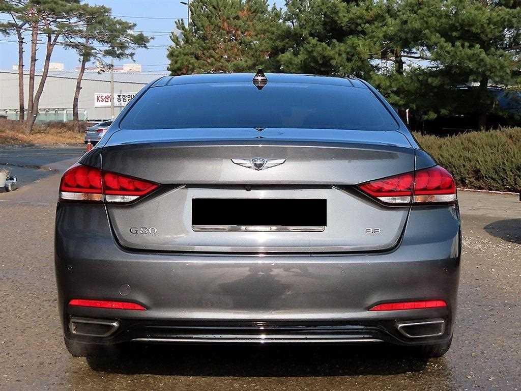 Genesis G80 — photo 04