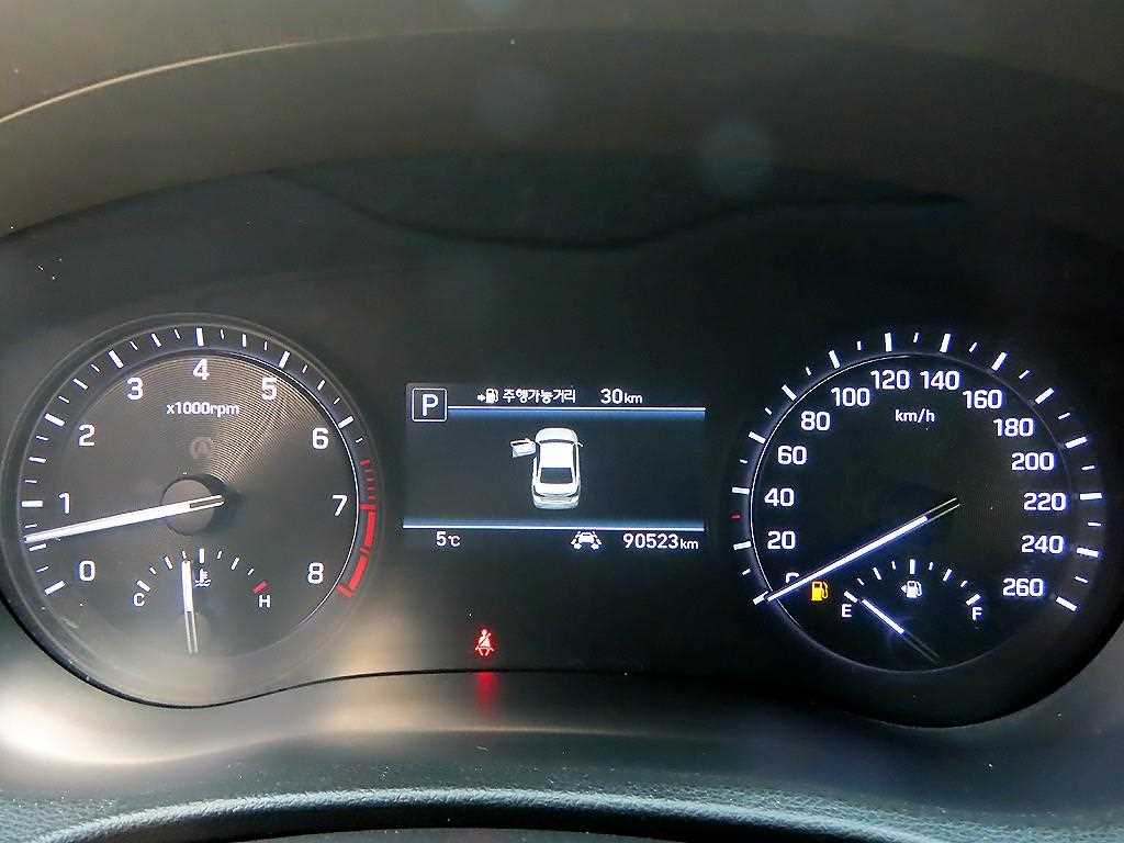 Genesis G80 — photo 09