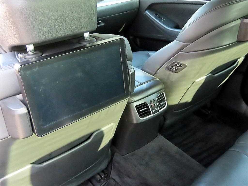 Genesis G80 — photo 14