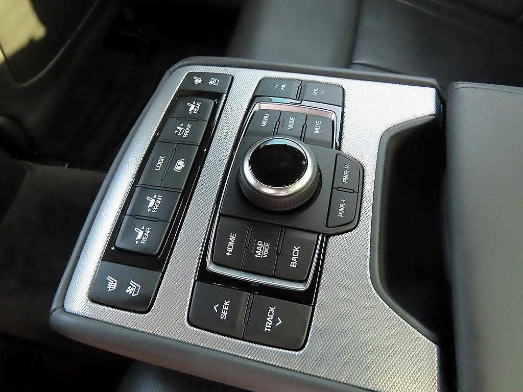 Genesis G80 — photo 15