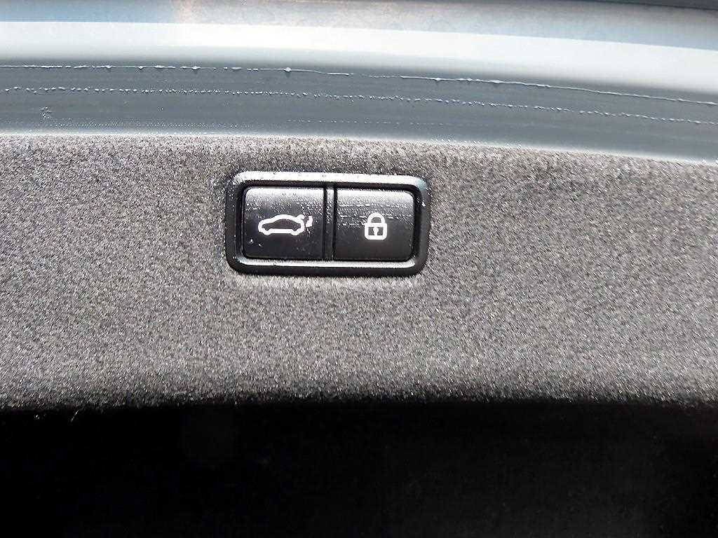 Genesis G80 — photo 16