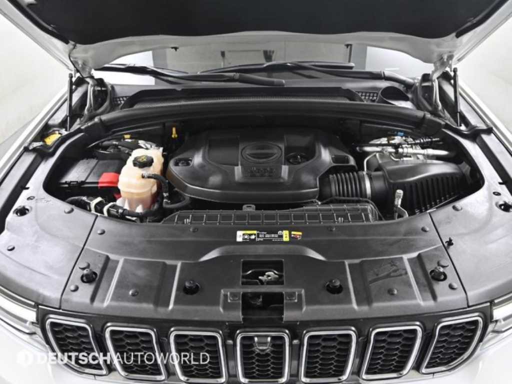 Jeep Cherokee — photo 06