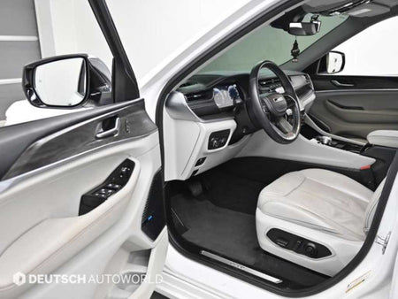Jeep Cherokee — photo 11