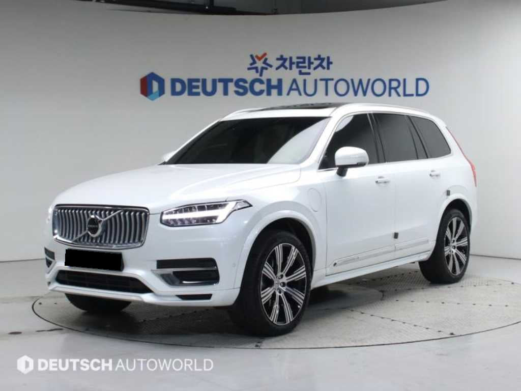 Volvo XC90 — photo 01