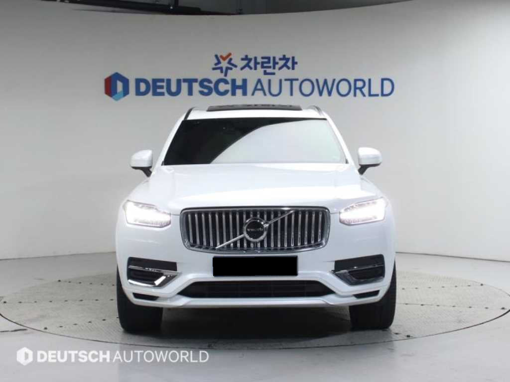 Volvo XC90 — photo 03