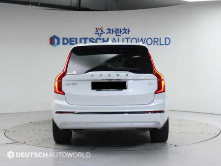 Volvo XC90 — photo 04