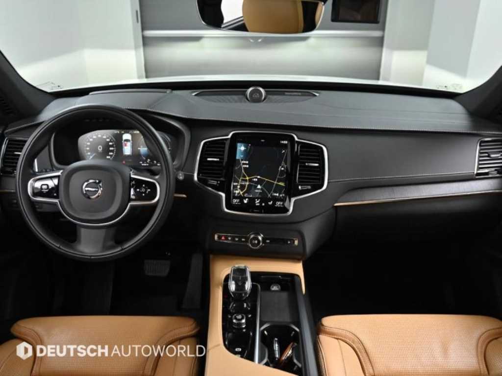 Volvo XC90 — photo 07