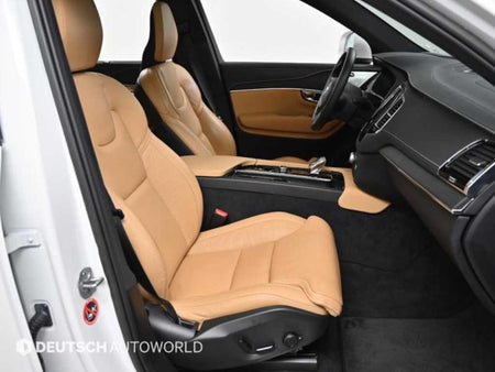 Volvo XC90 — photo 10