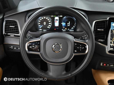 Volvo XC90 — photo 13