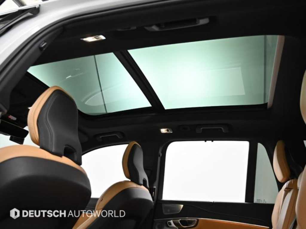 Volvo XC90 — photo 19