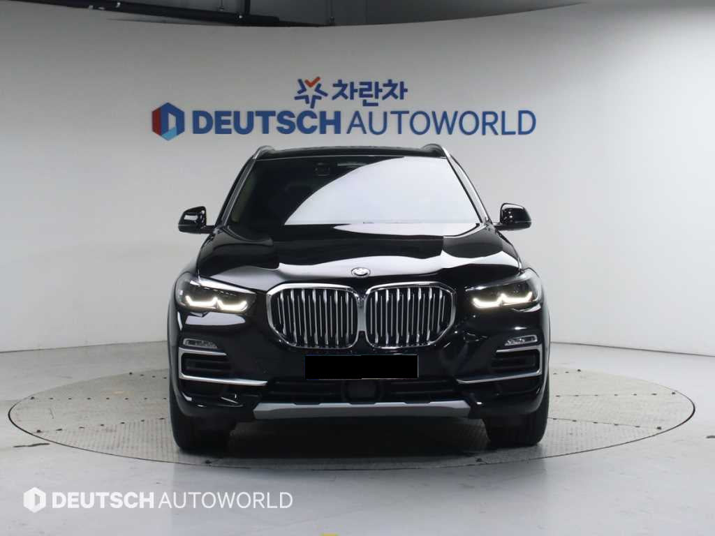 BMW X5 — photo 03