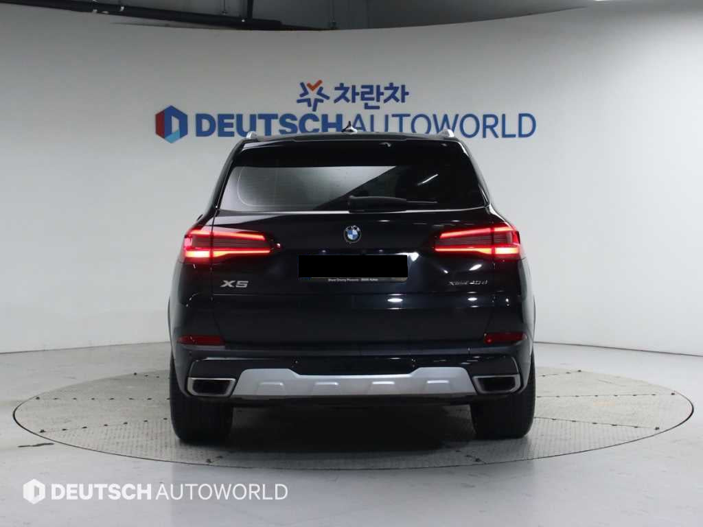 BMW X5 — photo 04