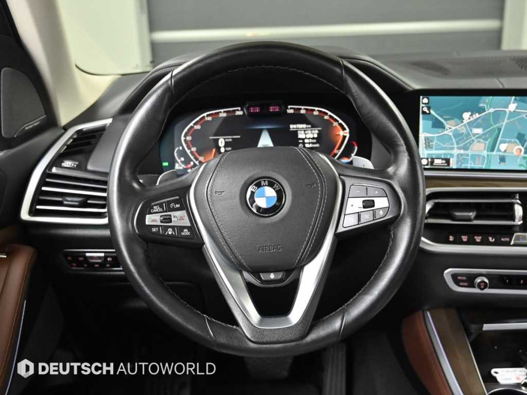 BMW X5 — photo 13