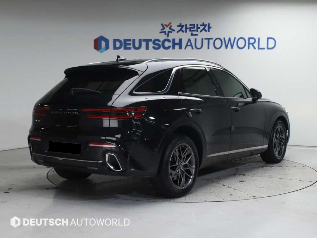 Genesis GV70 — photo 02