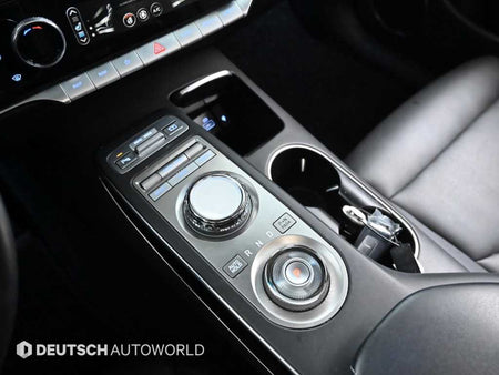 Genesis GV70 — photo 09