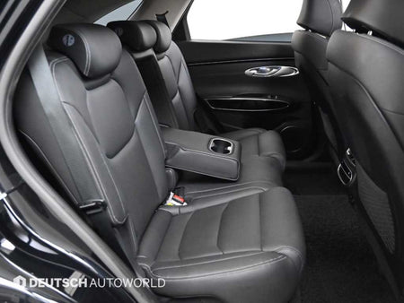 Genesis GV70 — photo 12
