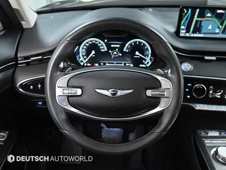 Genesis GV70 — photo 13