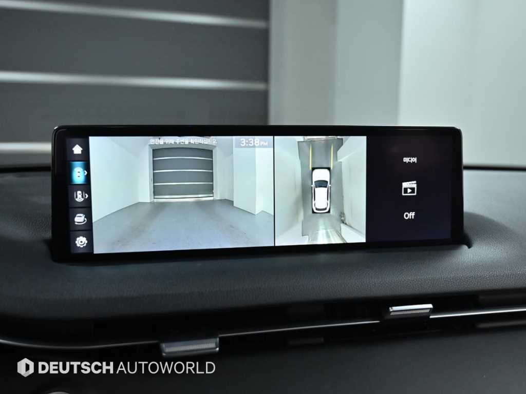 Genesis GV70 — photo 15