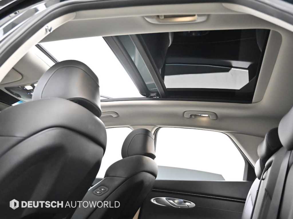 Genesis GV70 — photo 19