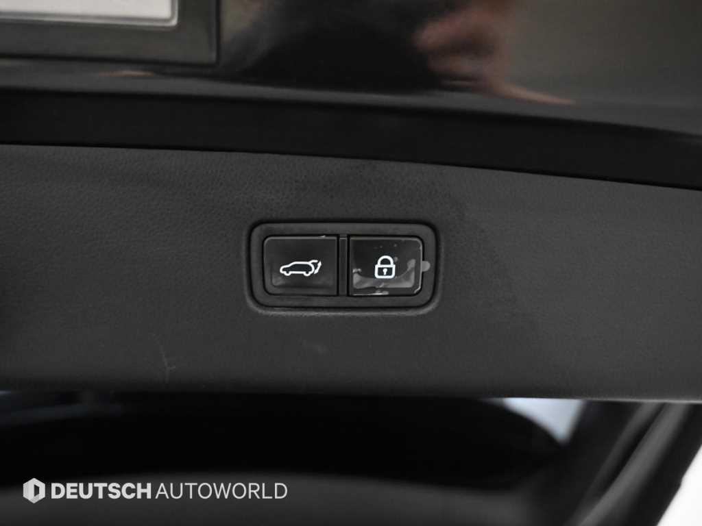 Genesis GV70 — photo 20