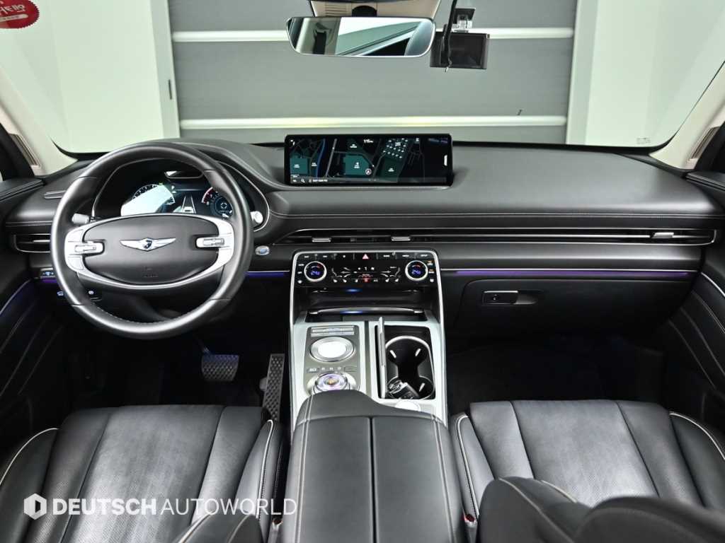 Genesis GV80 — photo 07