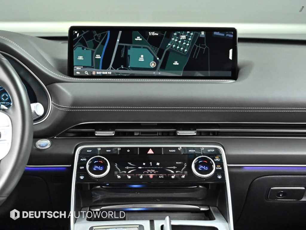 Genesis GV80 — photo 14