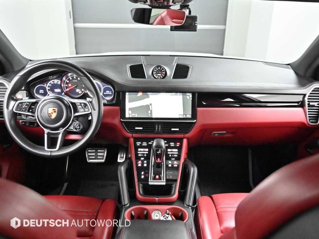 Porsche Cayenne — photo 07