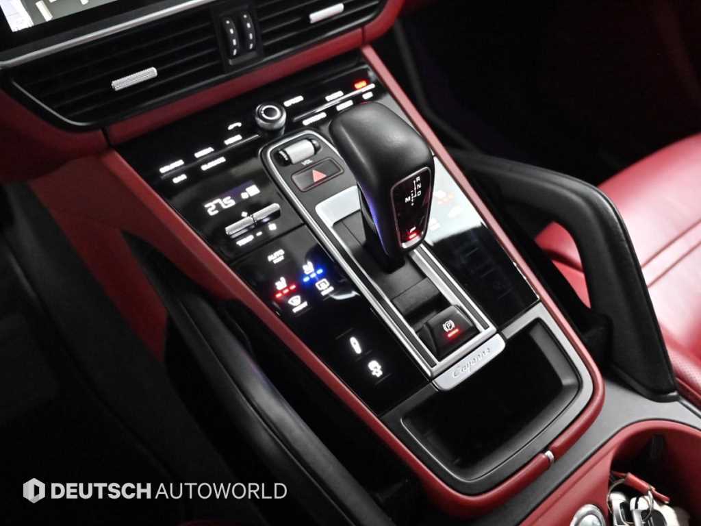 Porsche Cayenne — photo 09